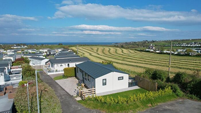 3 Bedroom Park Home For Sale In Abersoch, Pwllheli, LL53