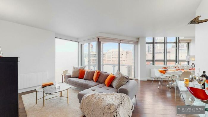 2 Bedroom Apartment To Rent In Lawrence House, City Road, Clerkenwell, London, EC1V