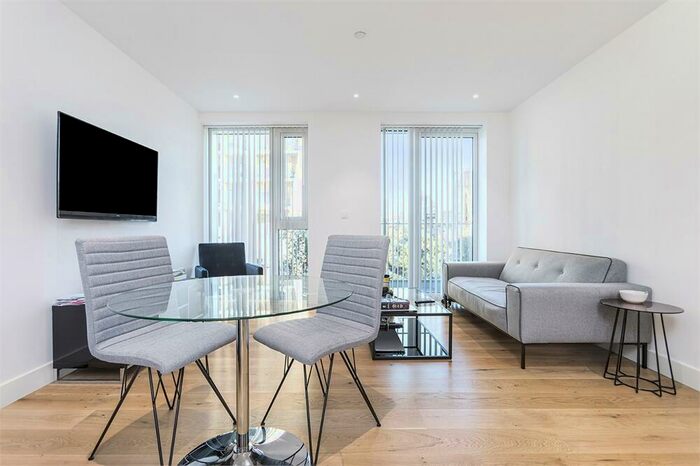 1 Bedroom Apartment To Rent In Ariel House, Vaughan Way, London, E1W
