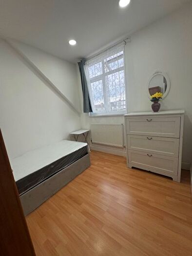 1 Bedroom Flat To Rent In Bullsmoor Lane, Enfield, EN3