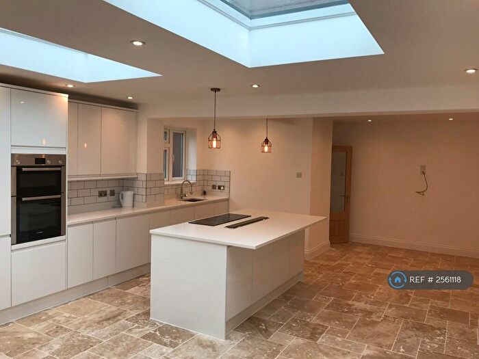 5 Bedroom Semi-Detached House To Rent In Tintern Avenue, London, NW9