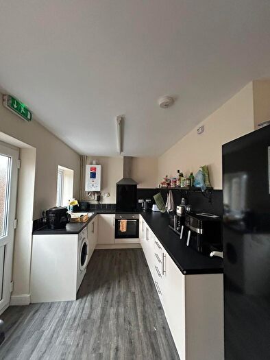 4 Bedroom End Of Terrace House To Rent In Vincent Street, Sandfields, Swansea, SA1