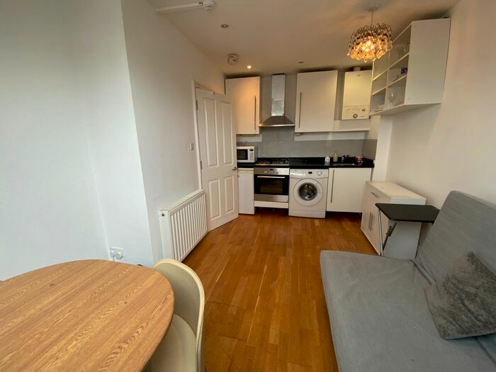 2 Bedroom Flat To Rent In Marlborough Road, London, N19
