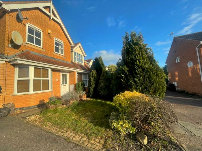 3 Bedroom House To Rent In Lordswood Close, Wootton, Northampton, NN4