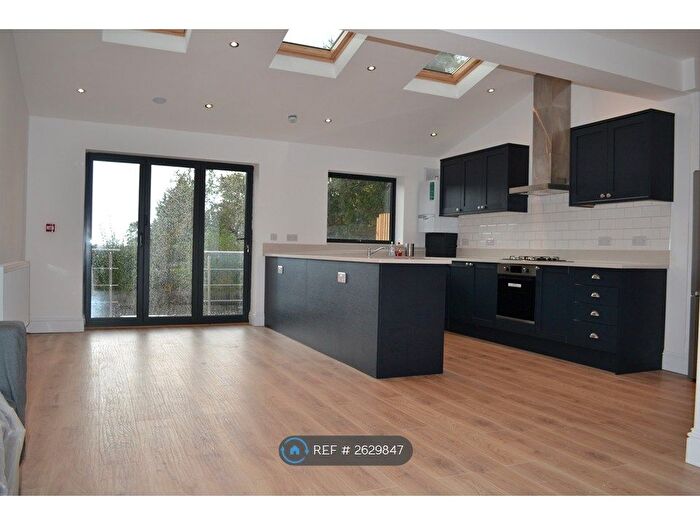 6 Bedroom Terraced House To Rent In Glenburnie Road, London, SW17