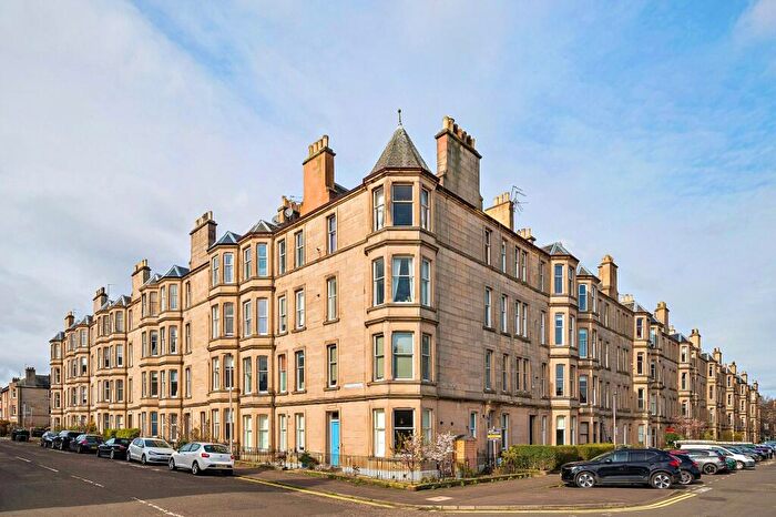 2 Bedroom Apartment For Sale In Comely Bank Grove, Stockbridge, Edinburgh, EH4