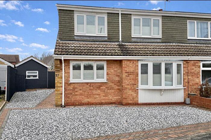 4 Bedroom Semi Detached House For Sale In Janton Court, New Waltham, DN36