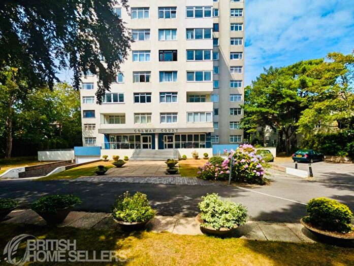 2 Bedroom Apartment For Sale In Manor Road, Bournemouth, Dorset, BH1