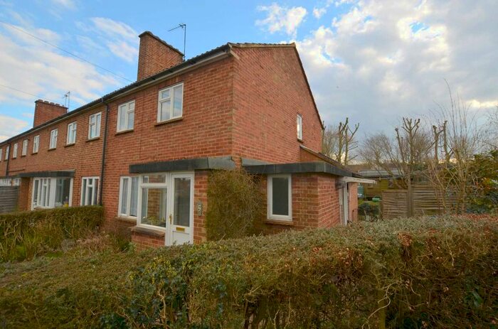 2 Bedroom End Of Terrace House To Rent In Cavendish Close, Amersham, HP6