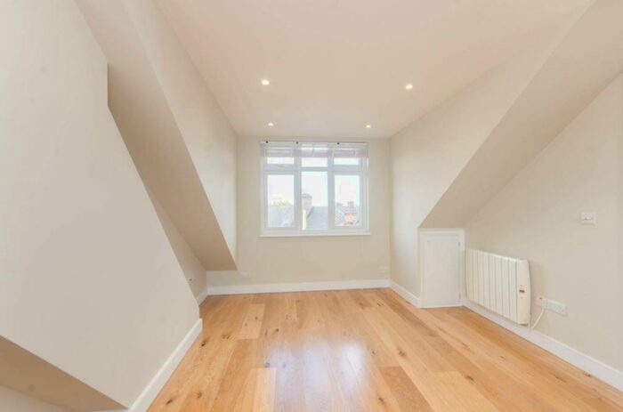 1 Bedroom Flat To Rent In Sandringham Road, Willesden Green, London, NW2