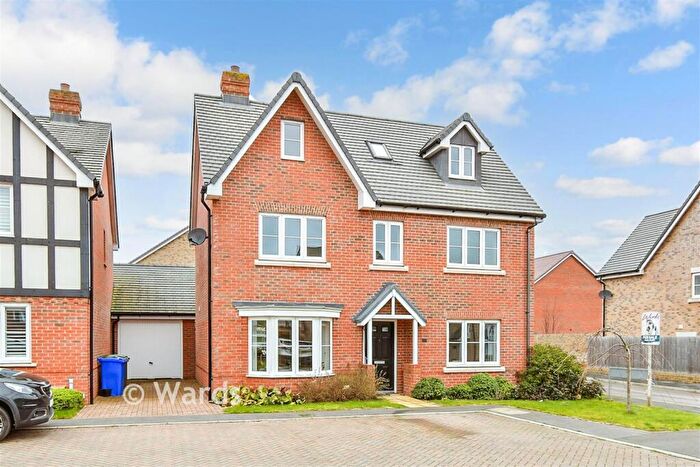 5 Bedroom Detached House For Sale In Nursery Gardens, Faversham, Kent, ME13