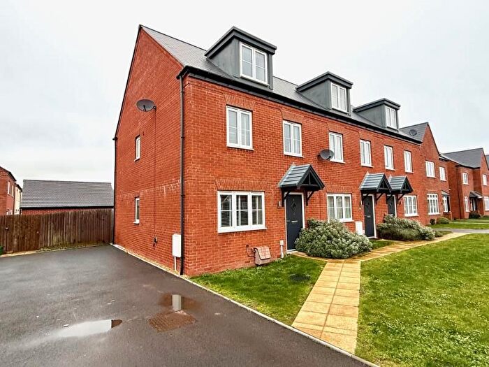 3 Bedroom Property To Rent In Carrington Road, Twigworth, GL2