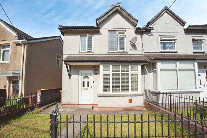 3 Bedroom Semi Detached House For Sale In Cefn Fforest Avenue, Cefn Fforest, Blackwood, Caerphilly, NP12