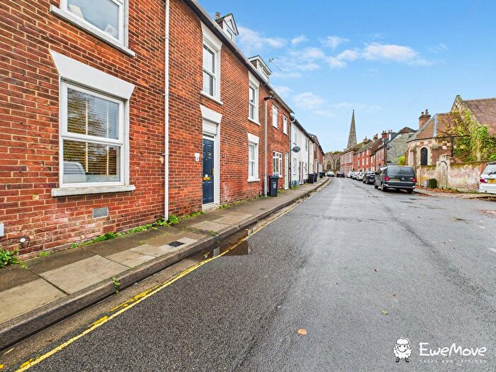 3 Bedroom Terraced House To Rent In St. Martins Church Street, Salisbury, Wiltshire, SP1