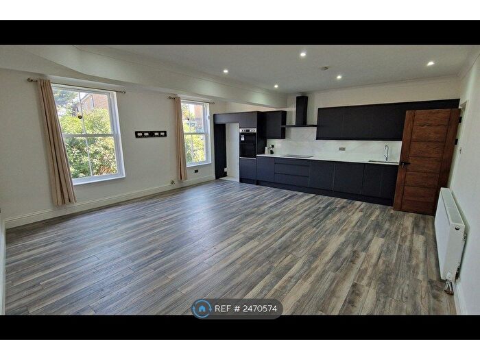 5 Bedroom Detached House To Rent In Kitchener Avenue, Kent, DA12