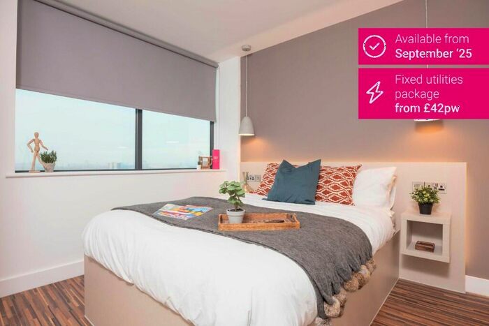 2 Bedroom Apartment To Rent In Westpoint, Chester Road, M16