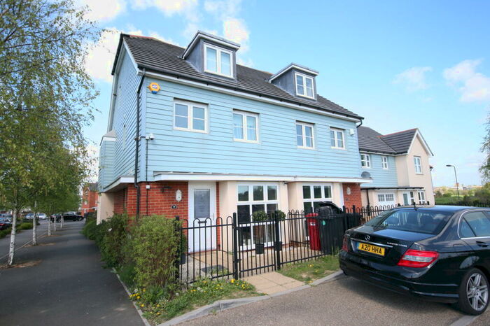 4 Bedroom Terraced House To Rent In Mathecombe Road, Cippenham, SL1