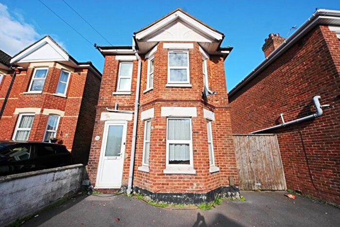 4 Bedroom Detached House For Sale In Withermoor Road, Bournemouth, BH9