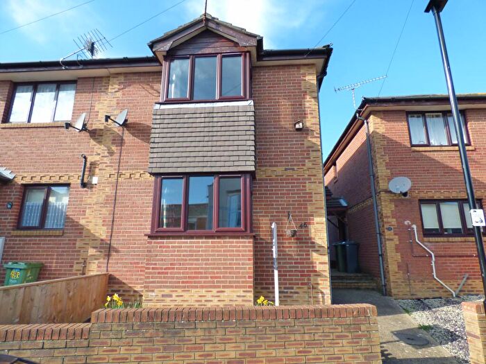 3 Bedroom House To Rent In Player Street, Ryde, PO33