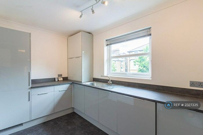1 Bedroom Flat To Rent In Ferris Road, London, SE22
