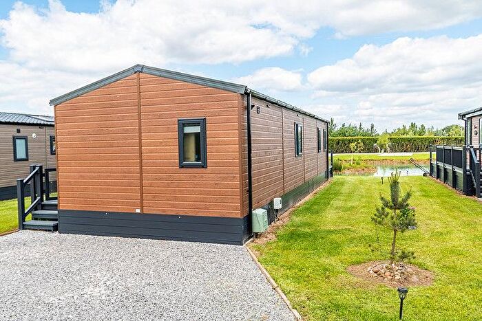 2 Bedroom Lodge For Sale In Coole Lane, Newhall, Nantwich, CW5