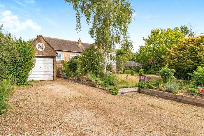 3 Bedroom Bungalow For Sale In Sibford Road, Epwell, Oxon, OX15