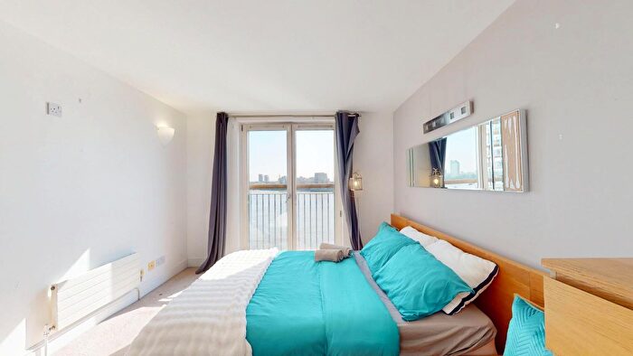 2 Bedroom Flat To Rent In Westferry Road, London, E14