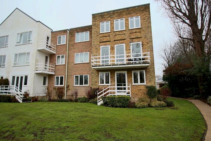 3 Bedroom Town House To Rent In Bray, Maidenhead, Berkshire, SL6