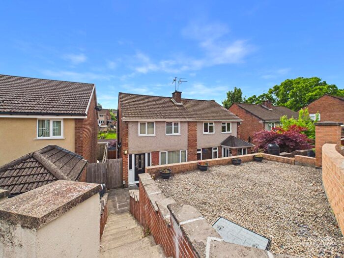3 Bedroom Semi-Detached House For Sale In Horrocks Close, Malpas, Newport, NP20