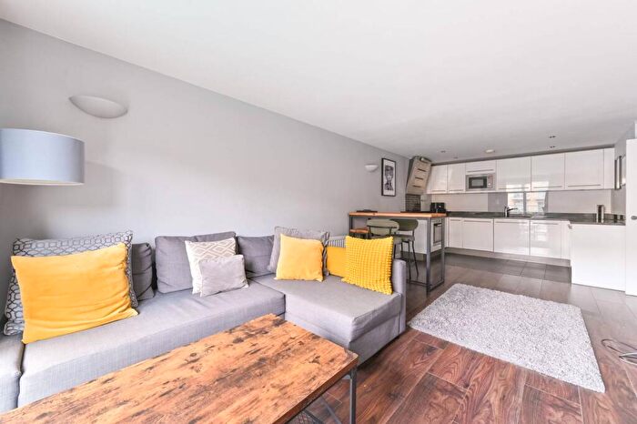 2 Bedroom Flat To Rent In Argyll Road, Woolwich, London, SE18