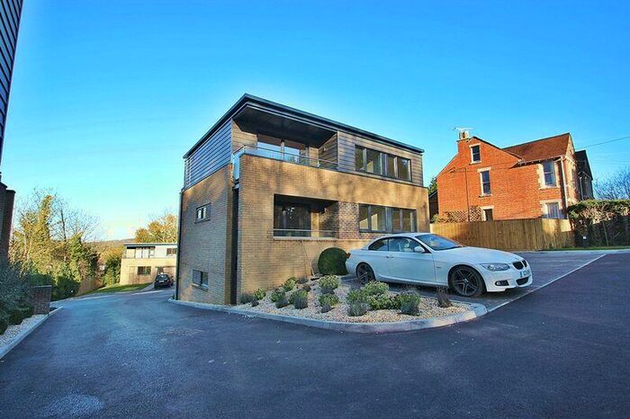 2 Bedroom Apartment To Rent In Cumnor Hill, Oxford, OX2