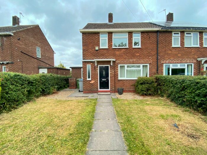 2 Bedroom Semi-Detached House To Rent In Thelwall Road, Sale, M33