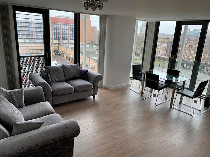 2 Bedroom Flat To Rent In Stratosphere Tower, E15