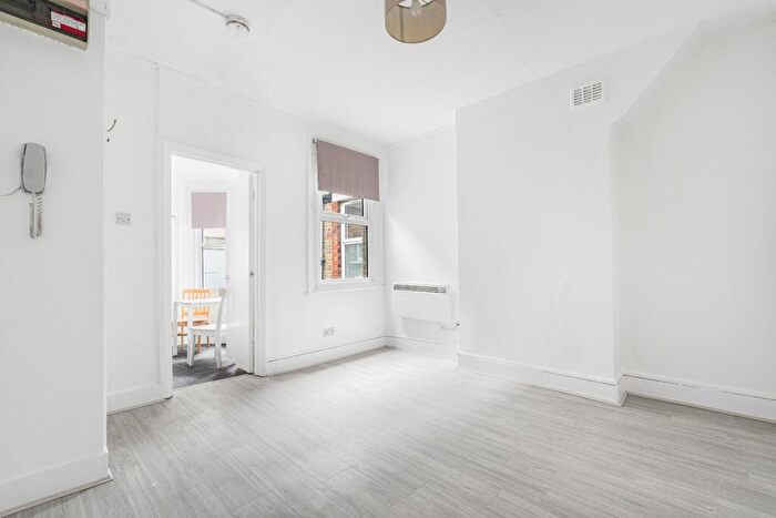 1 Bedroom Apartment To Rent In Belsham Street, London, E9