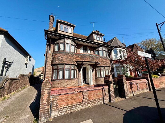 1 Bedroom Flat To Rent In Warrior Court, Warrior Square East, Southend-on-sea, SS1