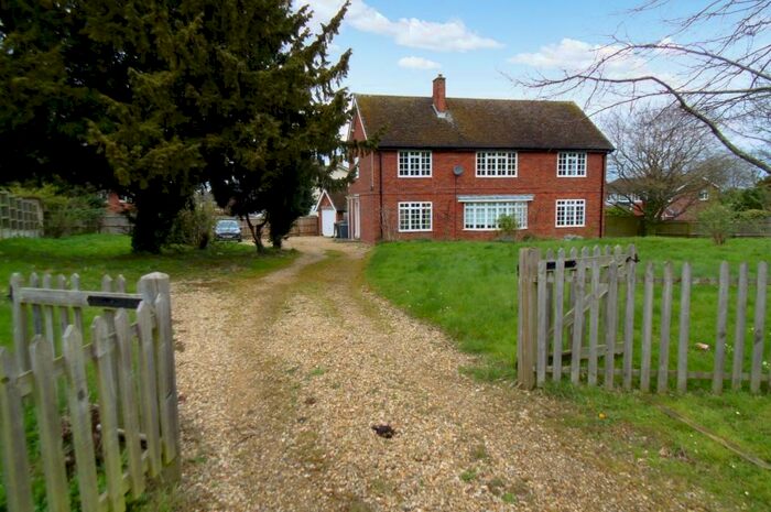 5 Bedroom Detached House To Rent In High Street, Lidlington, MK43