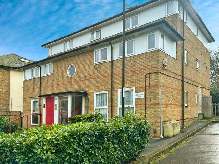 2 Bedroom Flat To Rent In Adamsrill Road, London, SE26