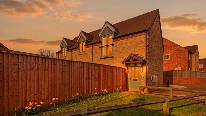 2 Bedroom Detached House For Sale In The Willows, Sudbrooke, LN2