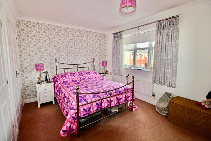 6 Bedroom Detached House For Sale In Alvis Drive, Yaxley, Peterborough, PE7