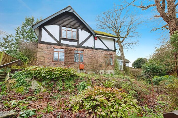 3 Bedroom Detached House For Sale In Wood Lane, Bournemouth, BH11
