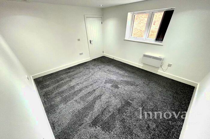 1 Bedroom Flat To Rent In Hallam Street, West Bromwich, B71