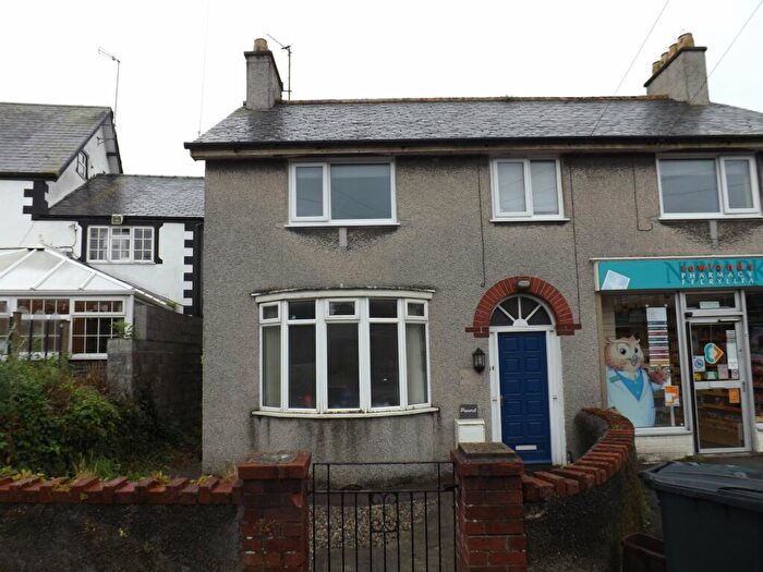 2 Bedroom Apartment To Rent In Holyhead Road, Llanfairpwll, Anglesey, LL61