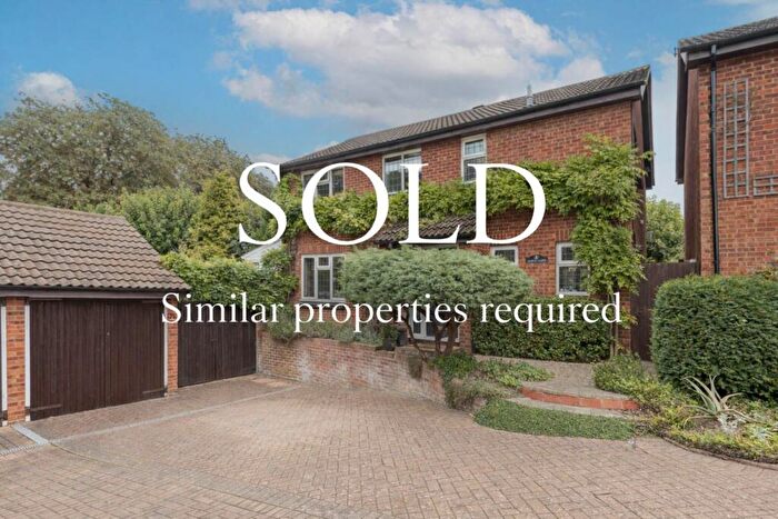 4 Bedroom Detached House For Sale In Sold - Similar Properties Required - Nursery Gardens, Tring, HP23