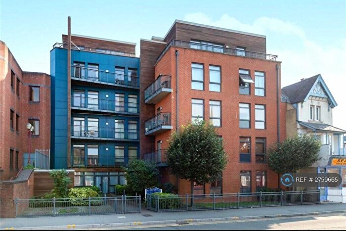 2 Bedroom Flat To Rent In Crown Street, Reading, RG1