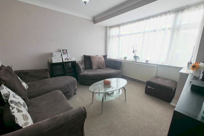 3 Bedroom Terraced House To Rent In Lynhurst Crescent, Uxbridge, UB10