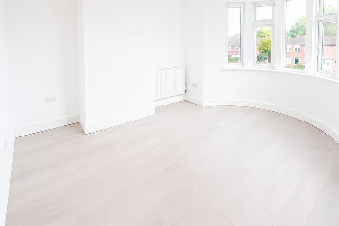 3 Bedroom Semi-Detached House To Rent In Brentfield Gardens, London, NW2