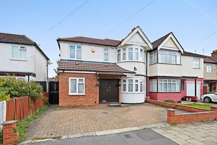 5 Bedroom Semi-Detached House For Sale In Lulworth Gardens, Harrow, HA2
