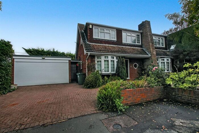 4 Bedroom Detached House For Sale In The Mullions, Billericay, CM12