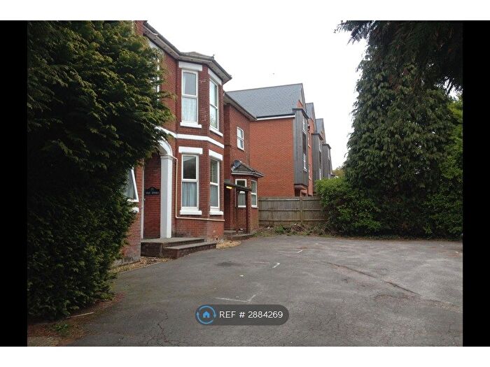 Studio To Rent In Netley Abbey, Southampton, SO31