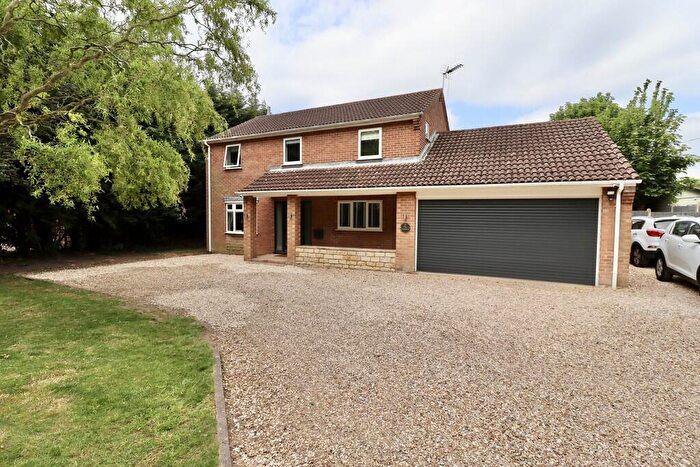 5 Bedroom Detached House For Sale In The Paddock, Grantham Road, Waddington, LN5